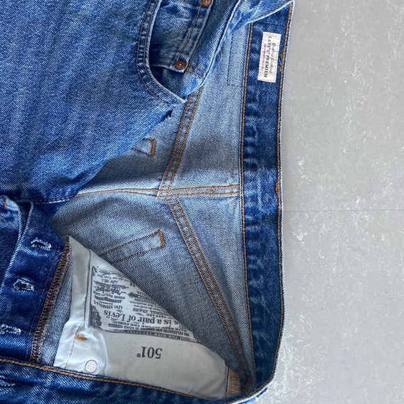 Levis 501 Jeans - Picture 5 of 8